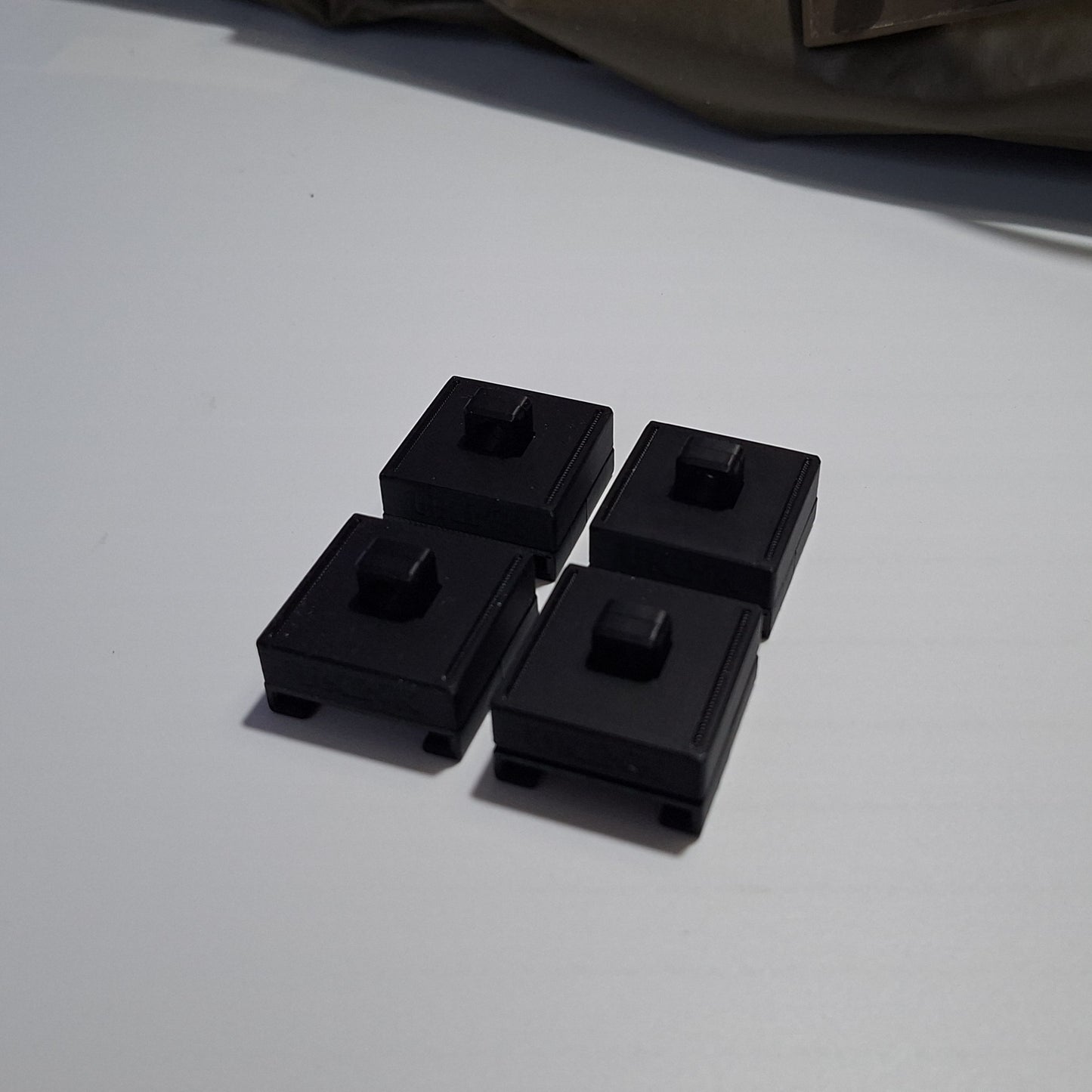 Abschließadapter für Bundeswehr Zodiak-Schutzanzug