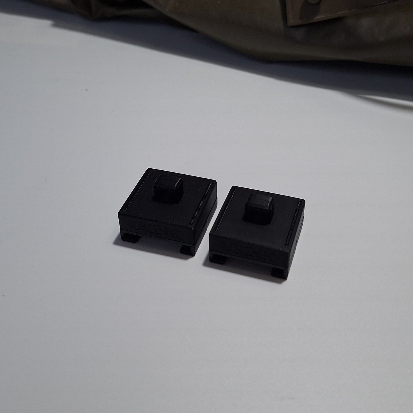 Abschließadapter für Bundeswehr Zodiak-Schutzanzug