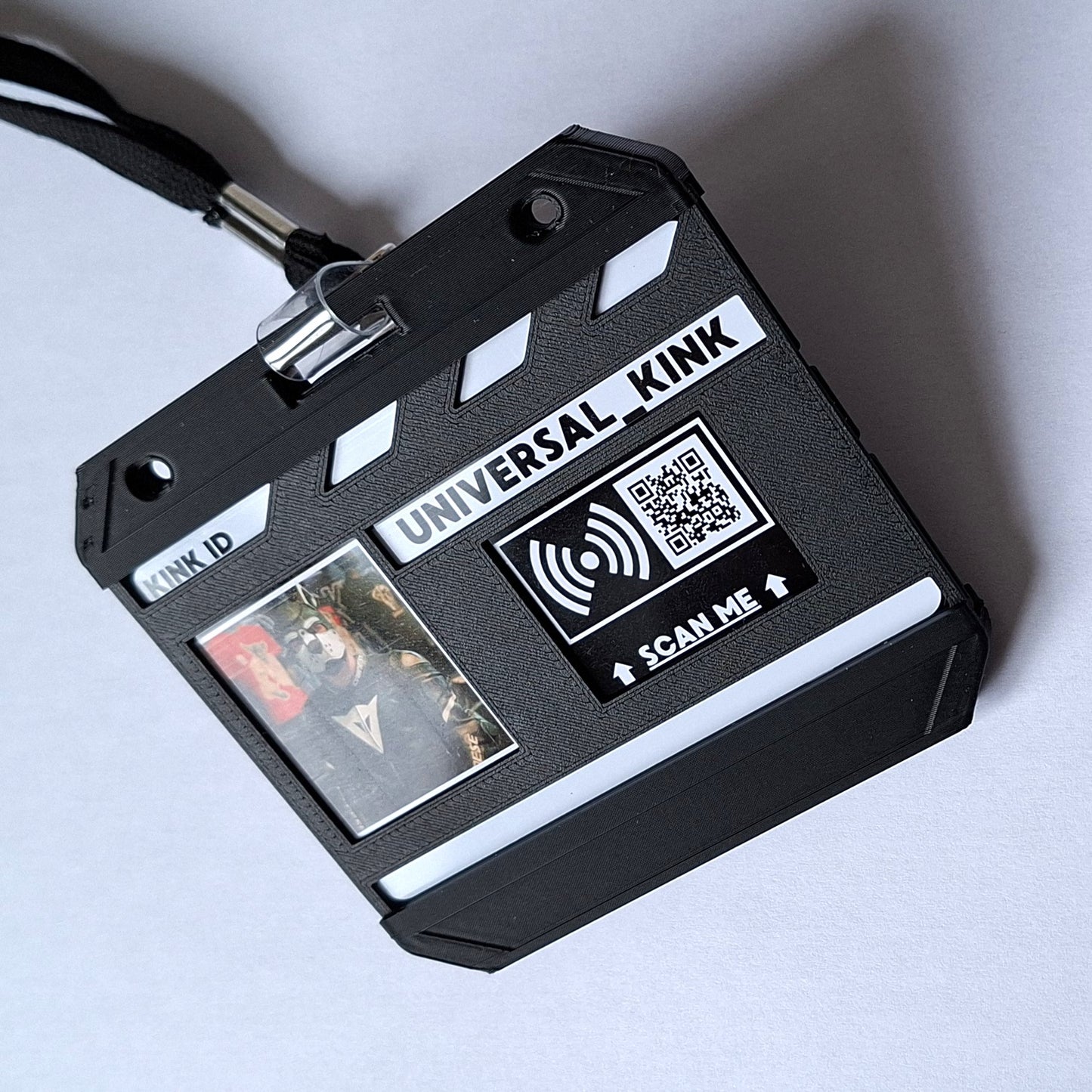 KINK ID - Personalisierte NFC ID-Karte mit QR-Code